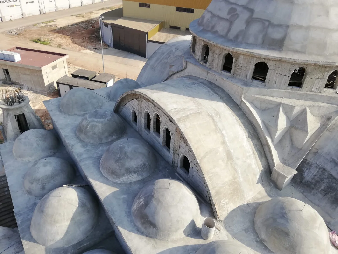 Bakır Kubbe Kaplamasında Renk Değişimi ve Detaylar